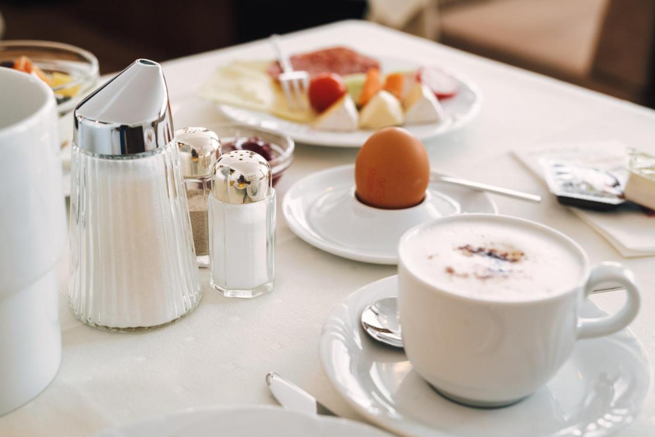 Hotel Regina Зерфаус Екстер'єр фото